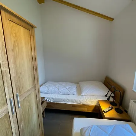 Prázdninový dům G11 Eingezaeuntes Neubau-haus In Eckwarderhoerne By Interhome